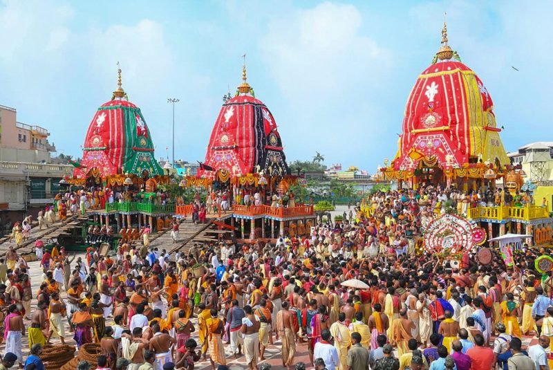 **EDS: BEST QUALITY AVAILABLE** Puri: Priests and devotees take part in the 'pahandi' rituals of Lord Jagannath Rath Yatra in Puri, Tuesday, June 23, 2020. The Rath Yatra is being organised in a restricted manner this year due to the COVID-19 pandemic. (PTI Photo) (PTI23-06-2020_000028B)