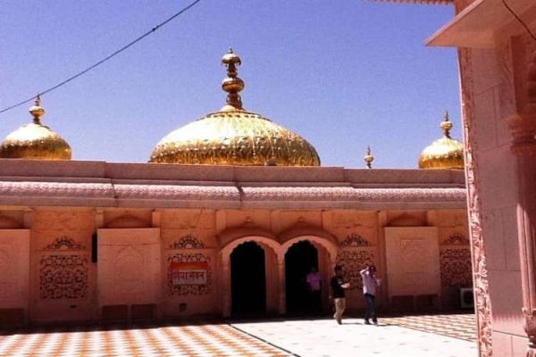 Jwala-Devi-temple